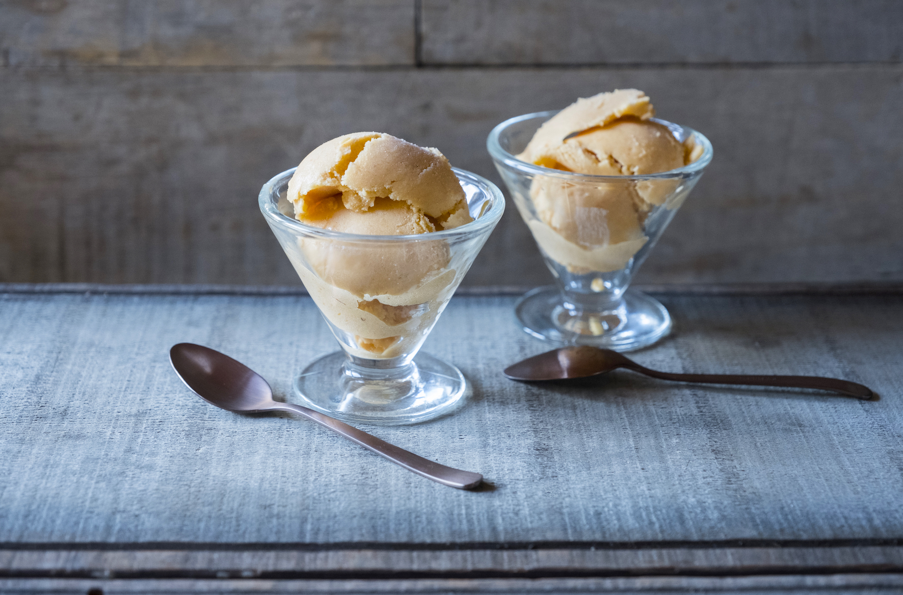 Persimmon ice cream